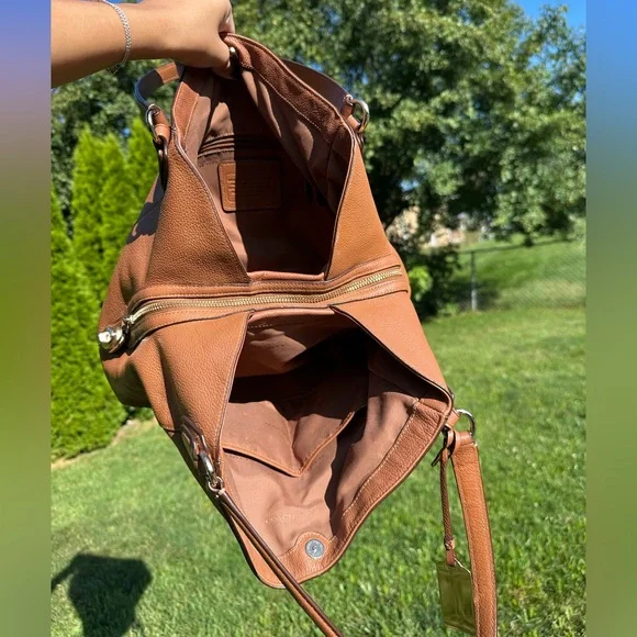 Coach Edie 31 Saddle Tan Brown Shoulder Bag with Turnlock Pocket - Picture 7 of 8